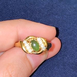 Vintage Oval Jade Cabochon Gemstone Gold Ring
